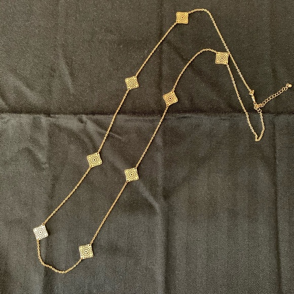 BANANA REPUBLIC Fashion Necklace; 20” length - Picture 2 of 2